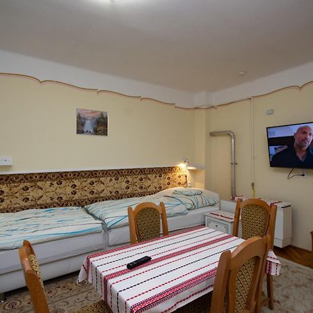 Amália Apartman Gyula Exterior foto