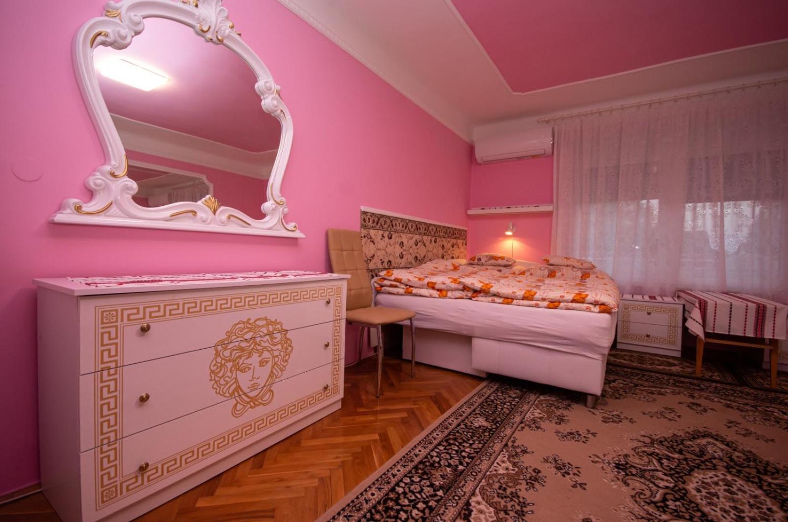 Amália Apartman Gyula Exterior foto