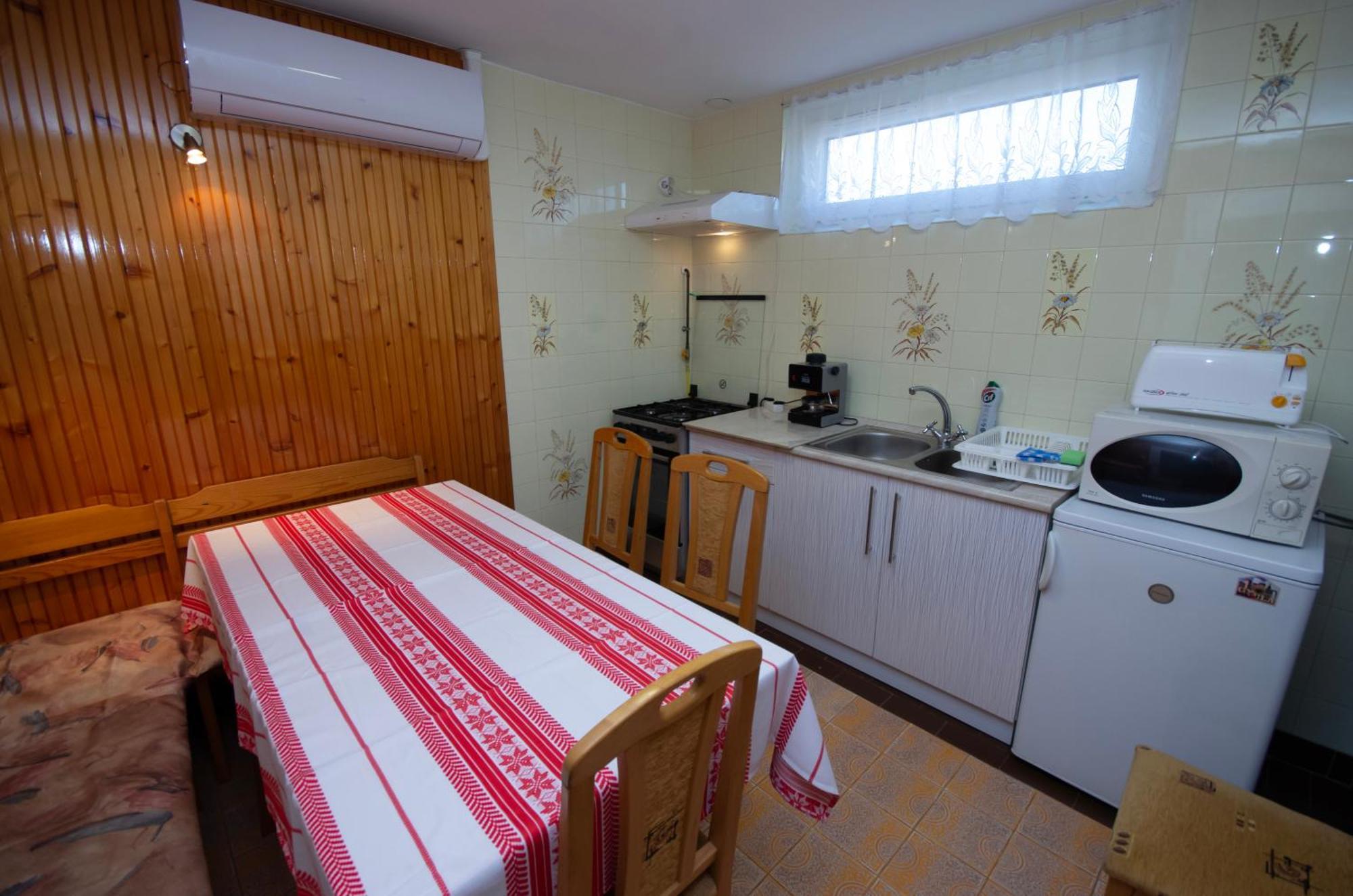 Amália Apartman Gyula Exterior foto