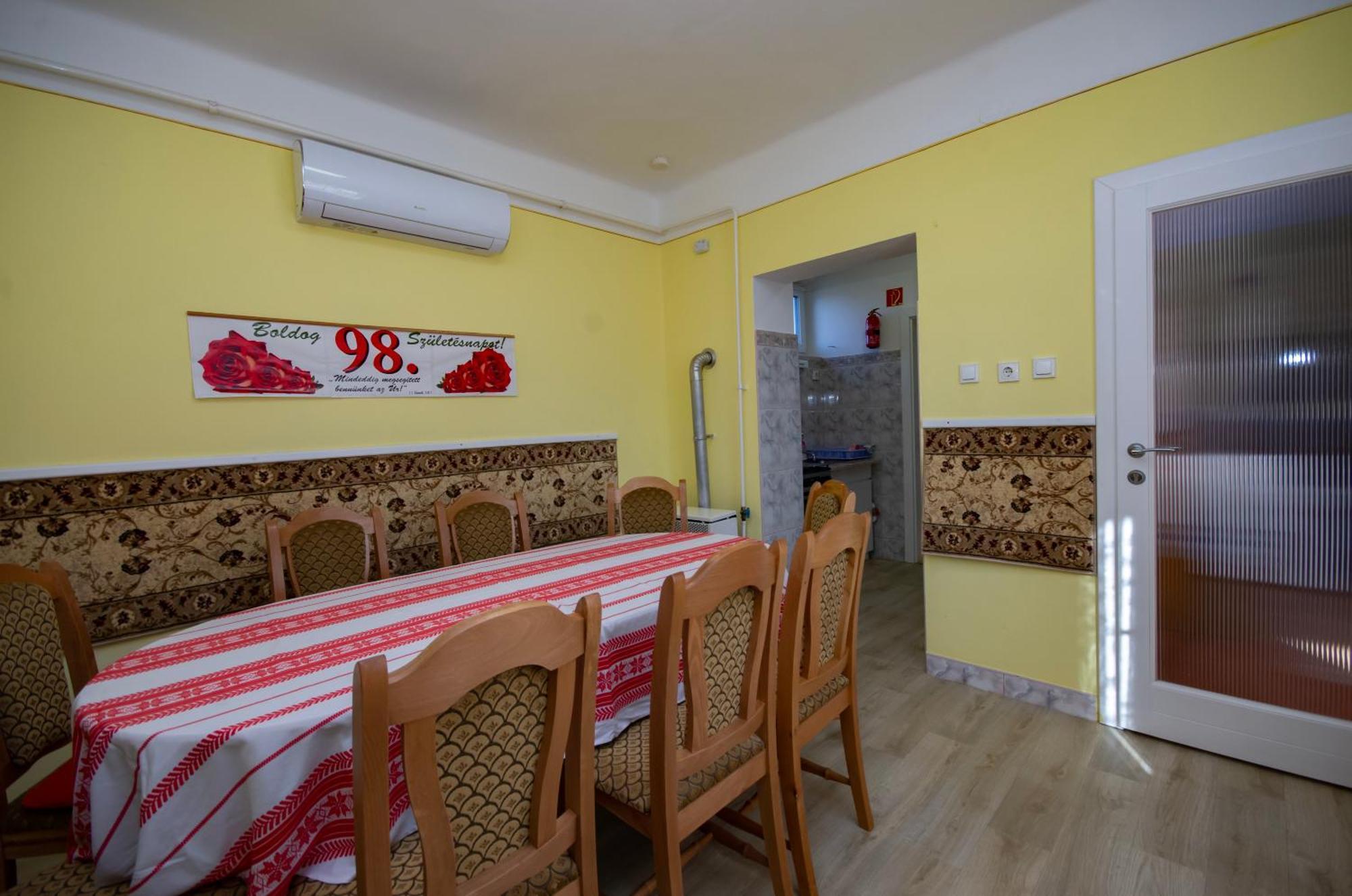 Amália Apartman Gyula Exterior foto