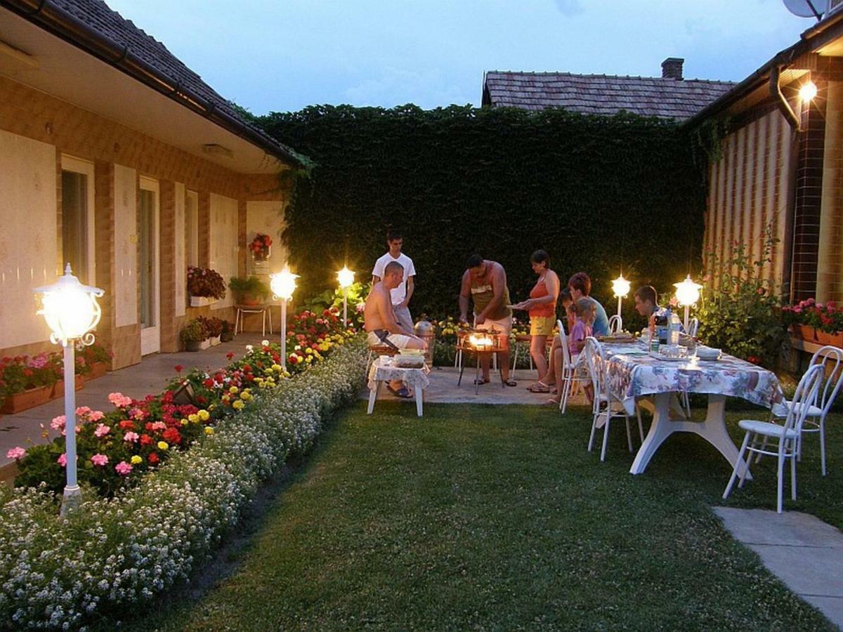 Amália Apartman Gyula Exterior foto