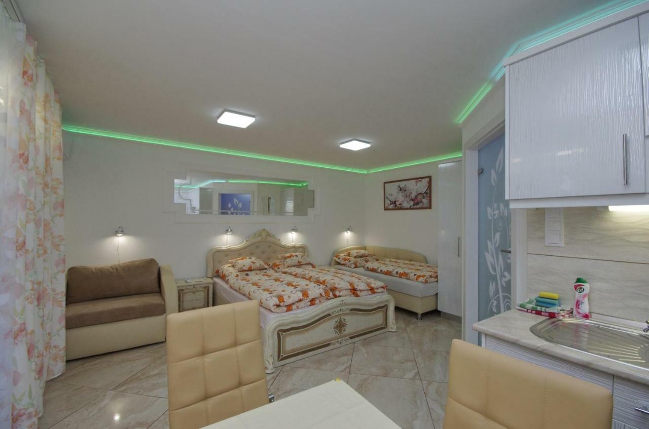 Amália Apartman Gyula Exterior foto