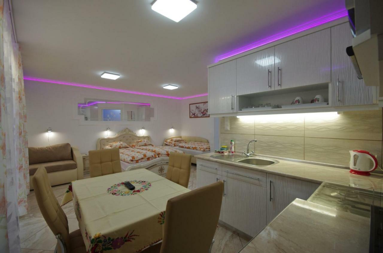Amália Apartman Gyula Exterior foto